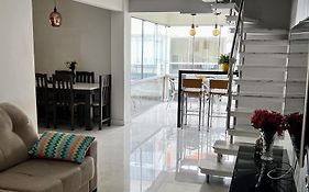 Duplex Pé na Areia - 3 Quartos - Vista para o Mar - Até 08 Pessoas